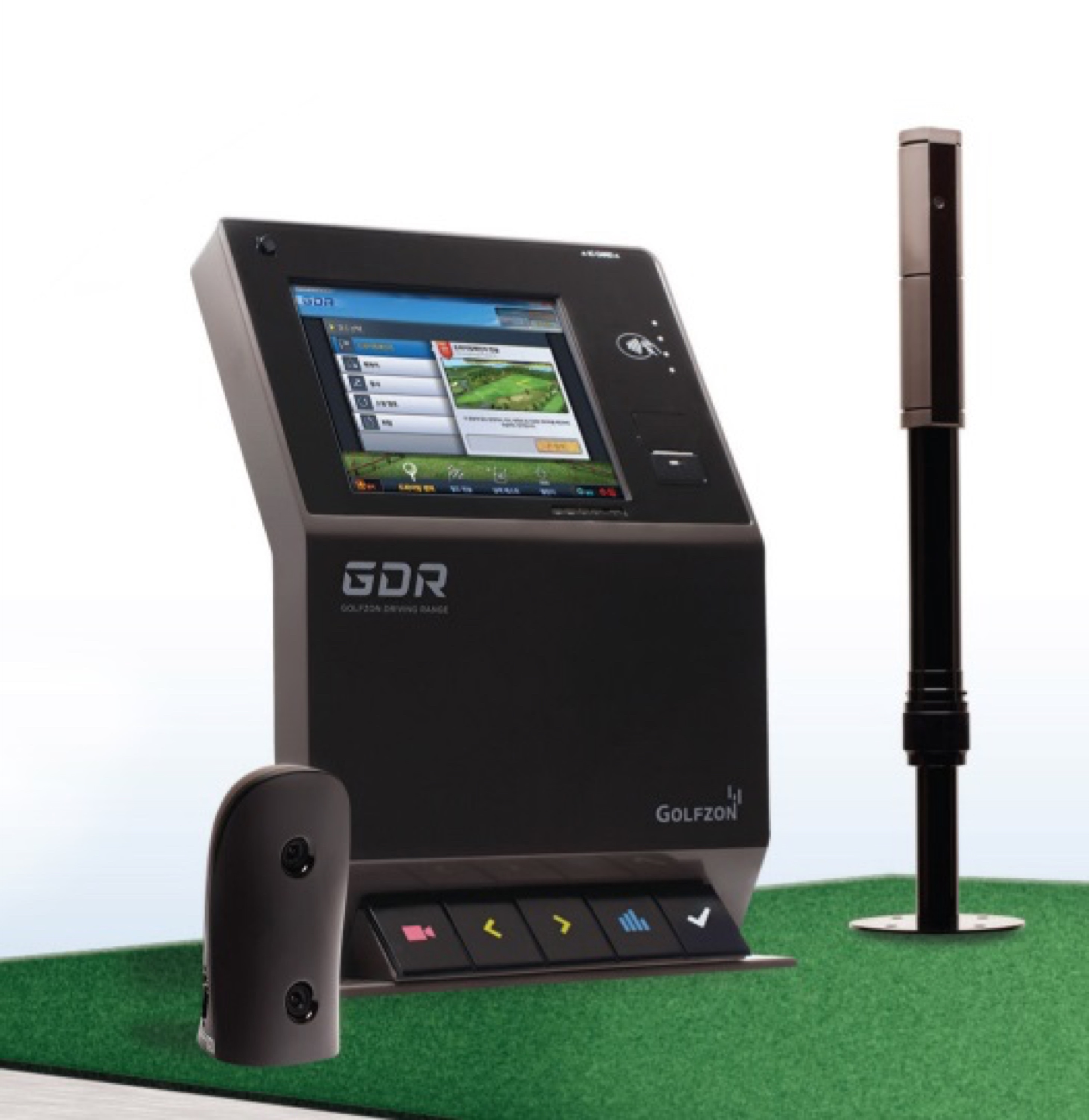 RIZAP GOLFが導入するGDRシミュレーター（GOLFZON製）